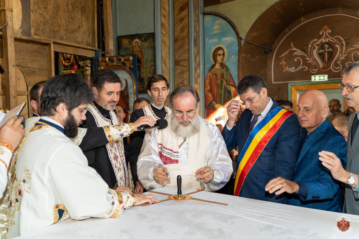 Biserica „Sfântul Gheorghe” din Roman a fost resfinţită