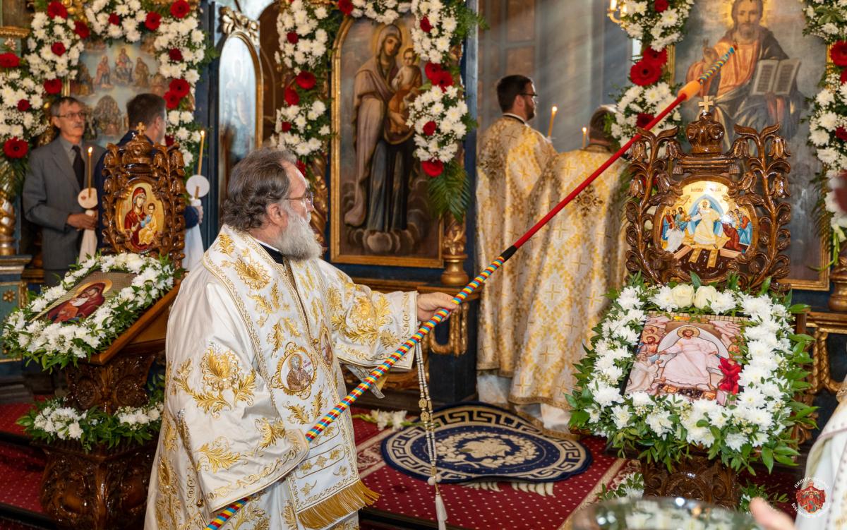 Biserica „Sfântul Gheorghe” din Roman a fost resfinţită