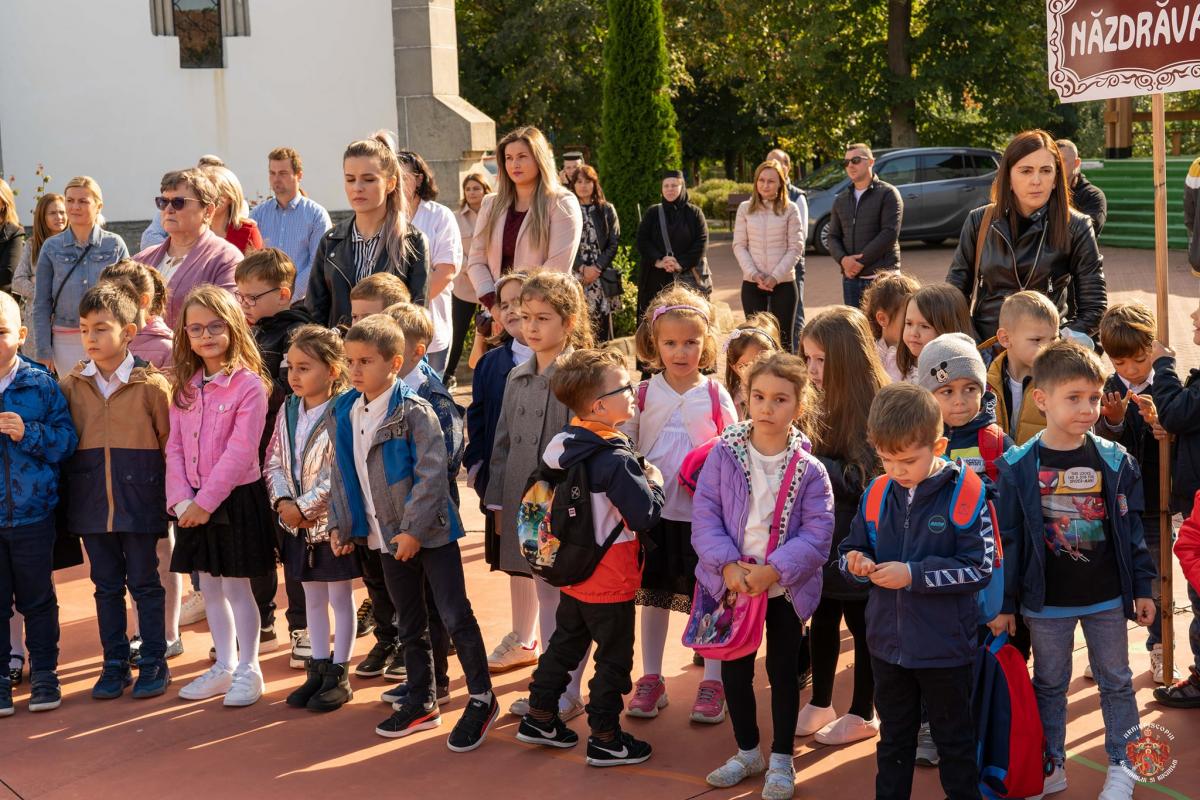 Debut de an şcolar la două instituţii ale Bisericii din Roman