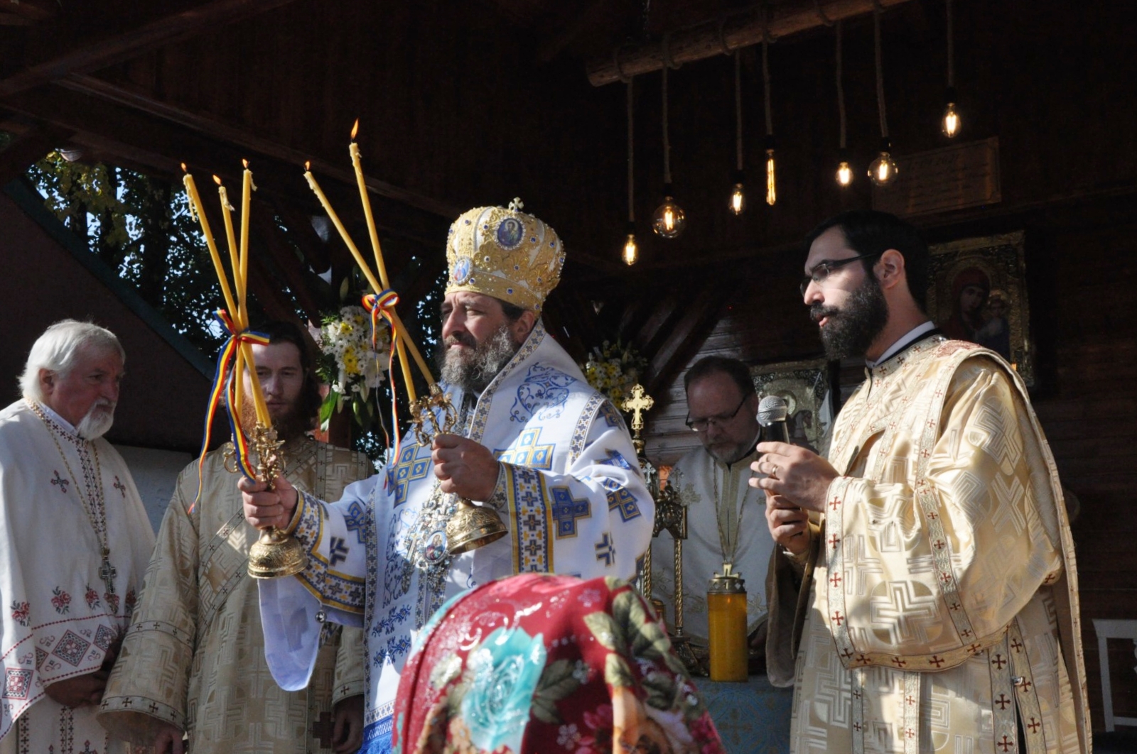 Pictura Bisericii din Războieni – Ion Neculce a fost resfințită