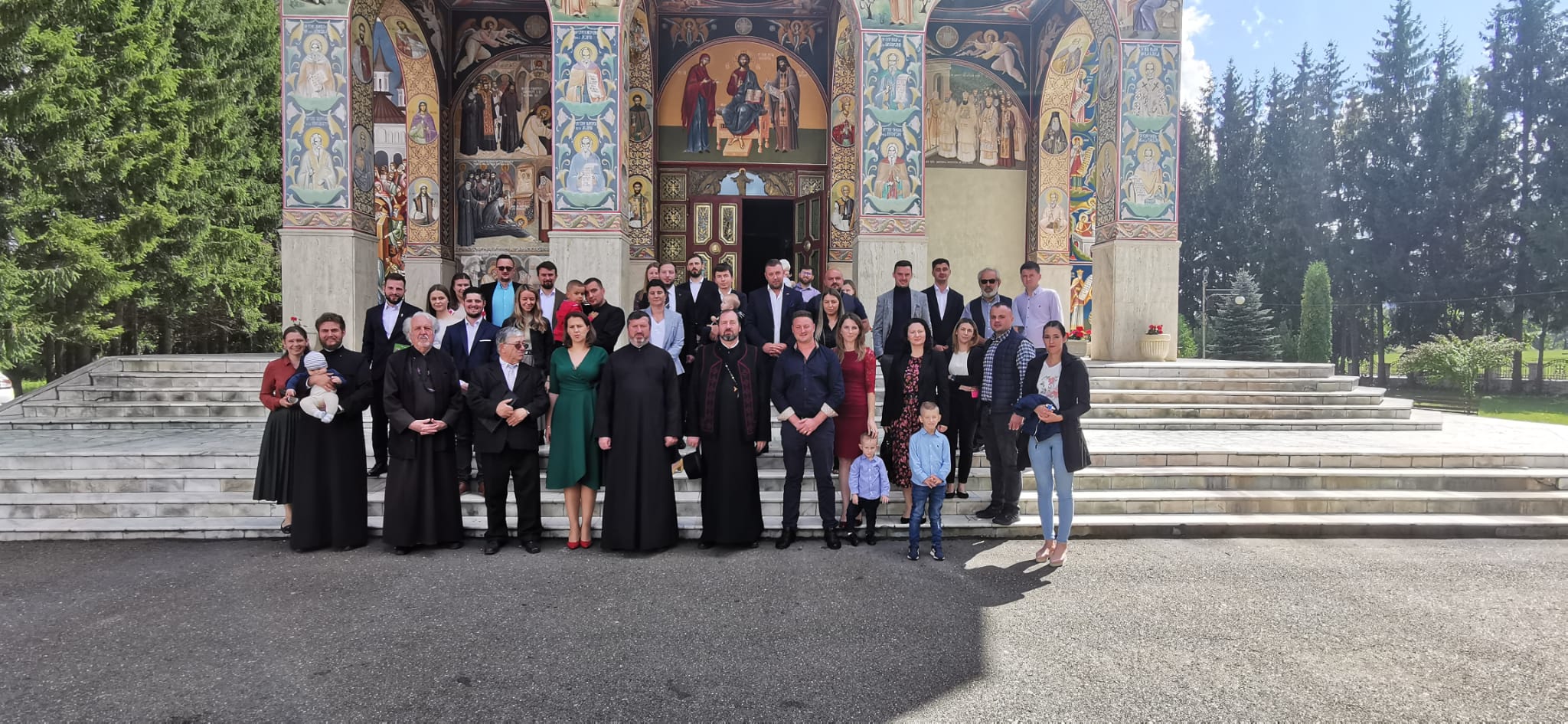 Revedere de 10 ani la Seminarul Teologic Mănăstirea Neamț Revedere de 10 ani la Seminarul Teologic Mănăstirea Neamț