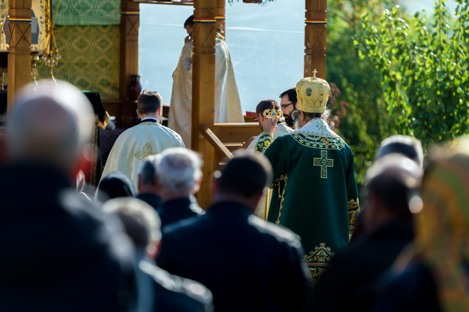 Slujbă arhierească la Parohia Podolenii de Sus Slujbă arhierească la Parohia Podolenii de Sus