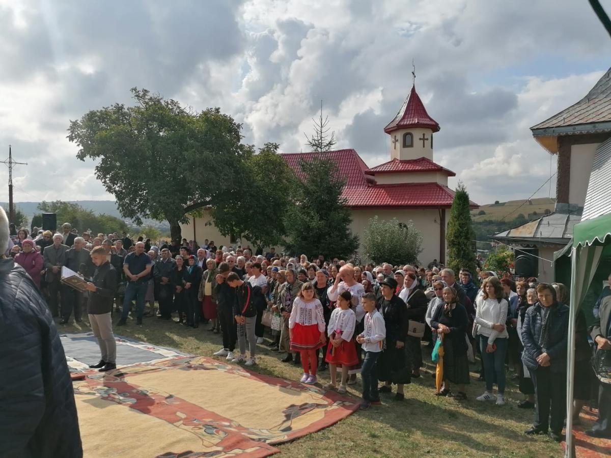 Pictura bisericii din Parohia Dănceni, Protoieria Sascut, a fost sfinţită