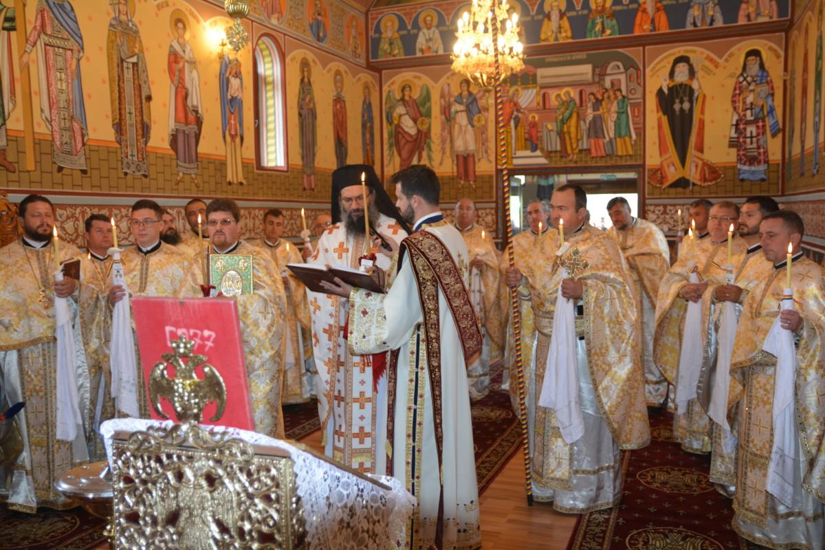 Pictura bisericii din Parohia Dănceni, Protoieria Sascut, a fost sfinţită