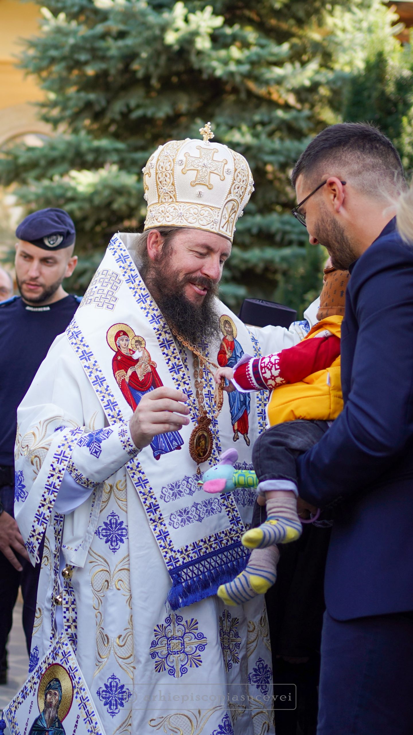 Binecuvântare arhierească la hramul Mănăstirii Cămârzani