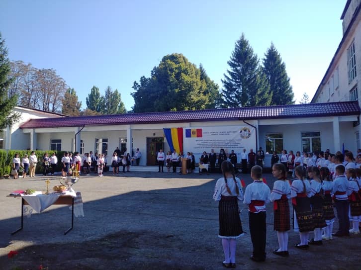 PS Antonie, prezent la sărbătoarea Limbii Române la Liceului Teoretic „Alexei Mateevici” din Donduşeni