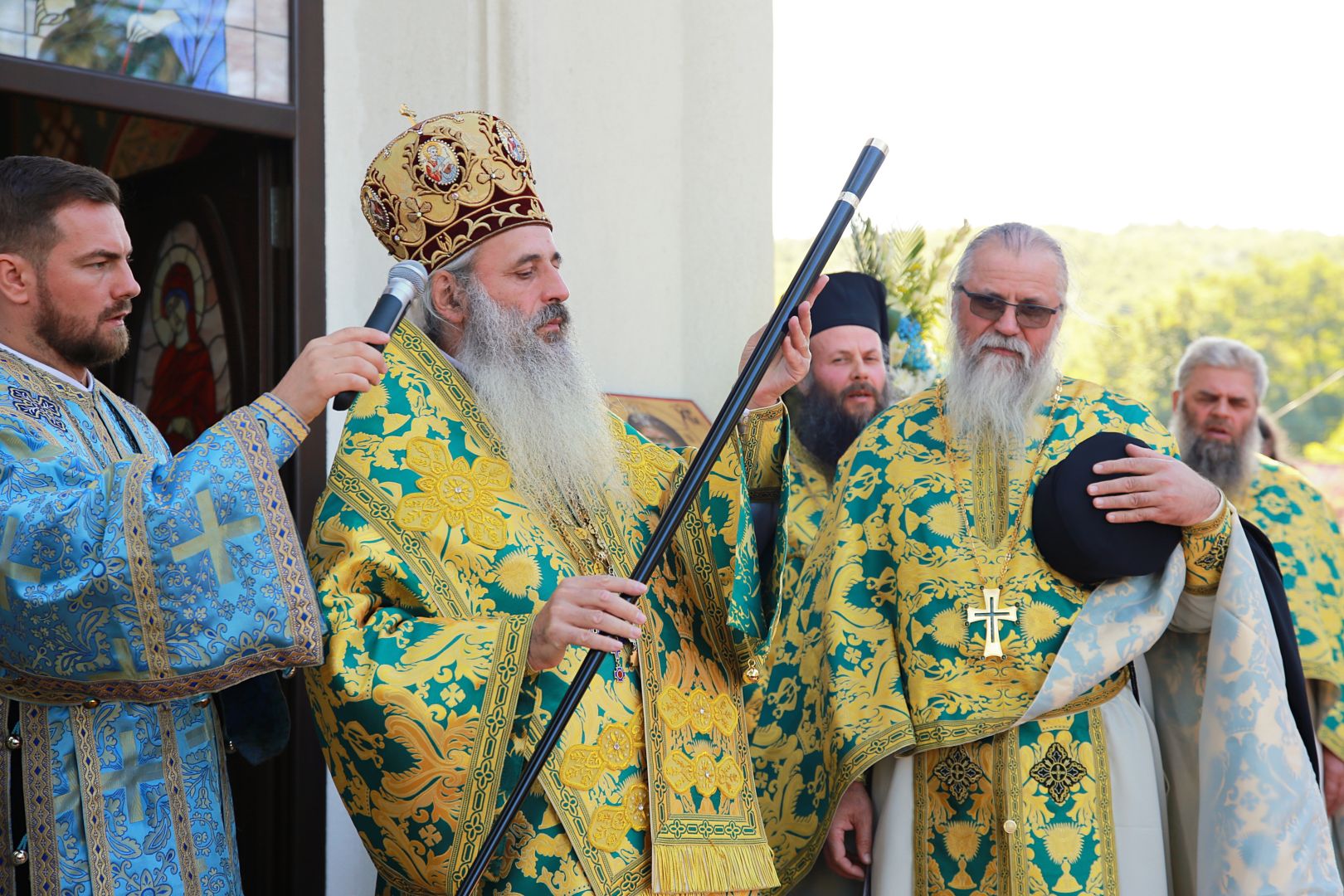 Sfântul Cuvios Onufrie, cinstit de botoșăneni: IPS Teofan a fost prezent la hramul Mănăstirii Sihăstria Voronei