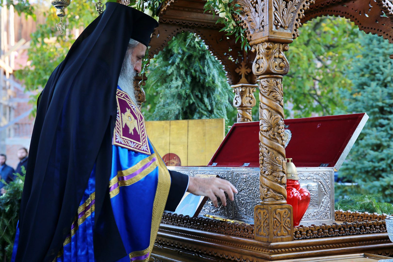 Sfântul Cuvios Onufrie, cinstit de botoșăneni: IPS Teofan a fost prezent la hramul Mănăstirii Sihăstria Voronei