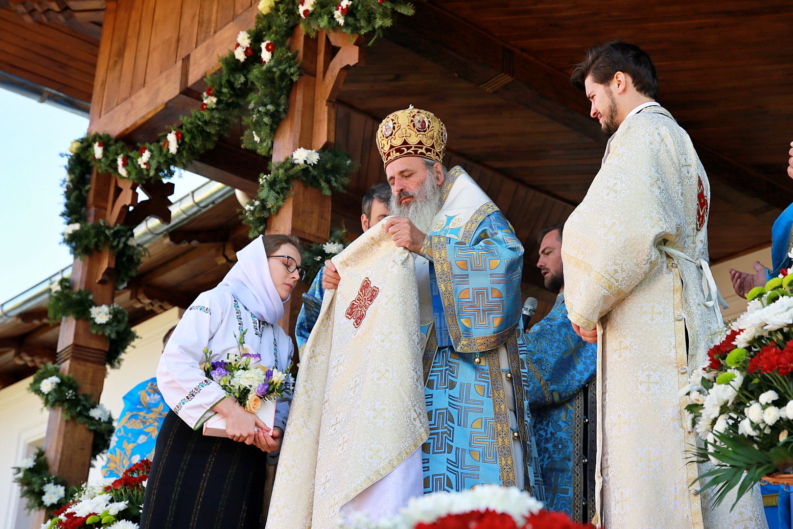 Mănăstirea Vorona, în veșminte de sărbătoare: „Maica Domnului a împlinit în viața sa dragostea cea dumnezeiască”