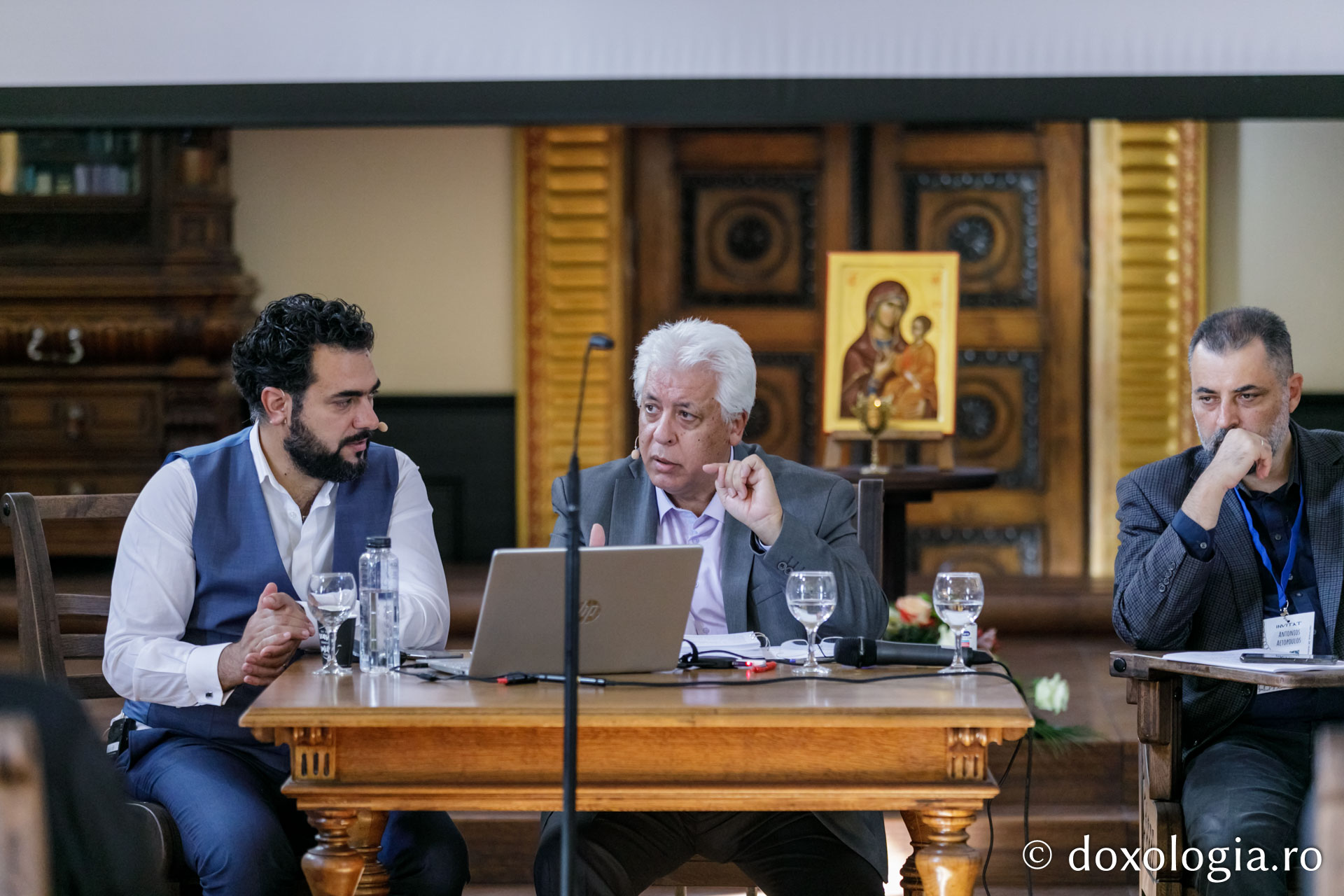 IBMF: Prof. Georgios Konstantinou susține atelierul de tehnică dirijorală a corului psaltic