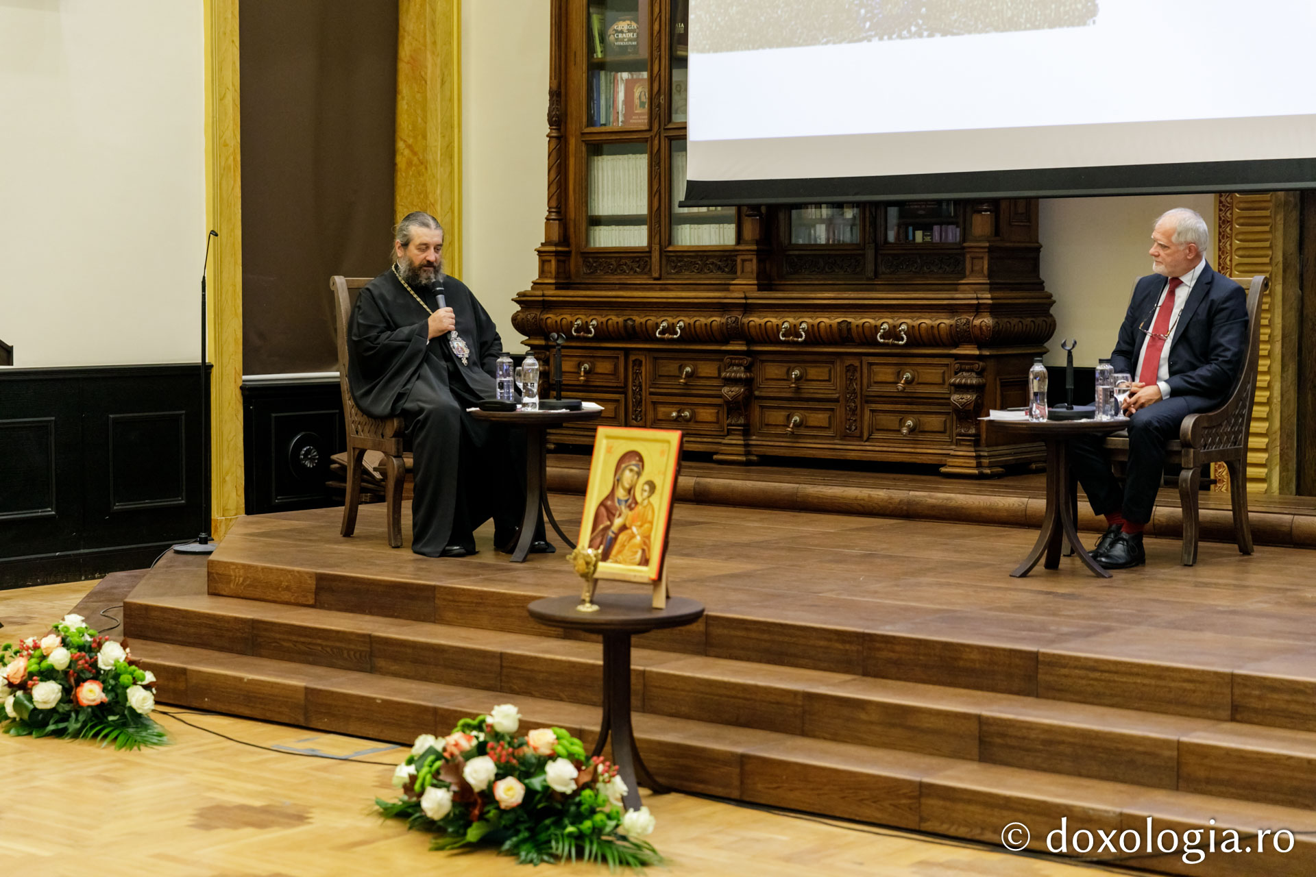 Un episcop și un profesor de muzică bizantină au vorbit despre monahism și psalmodie la IBMF