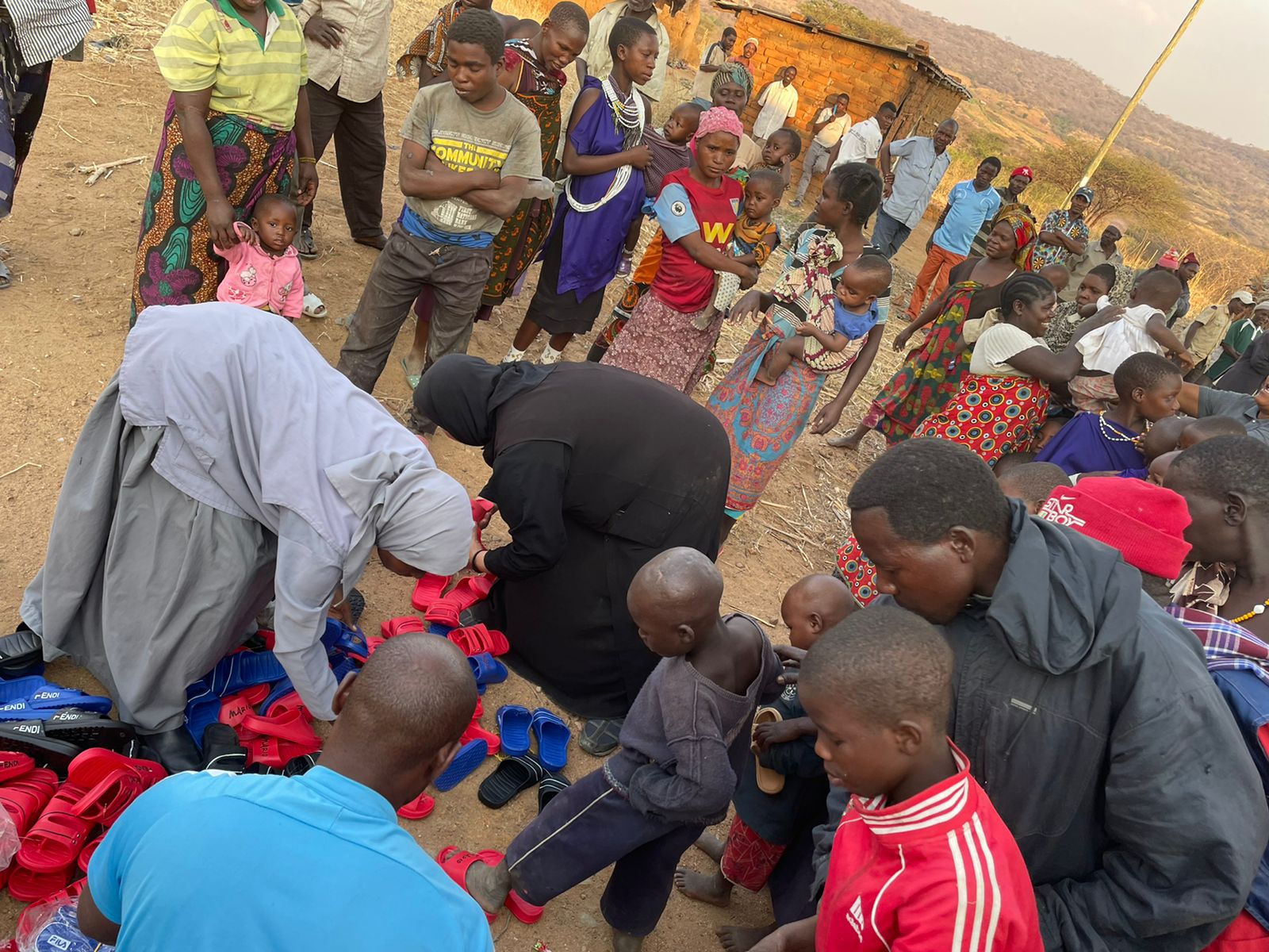 Mlambalasi – satul care așteaptă o biserică Mlambalasi – satul care așteaptă o biserică