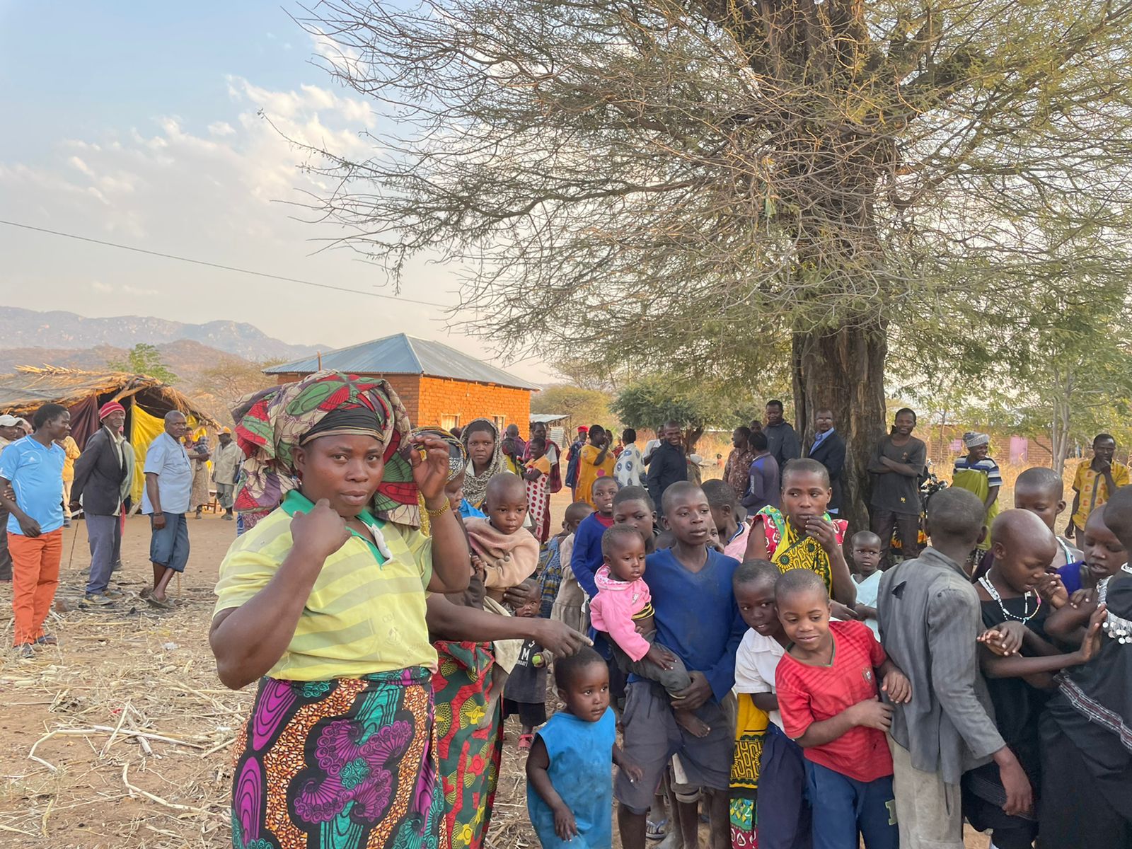 Mlambalasi – satul care așteaptă o biserică Mlambalasi – satul care așteaptă o biserică