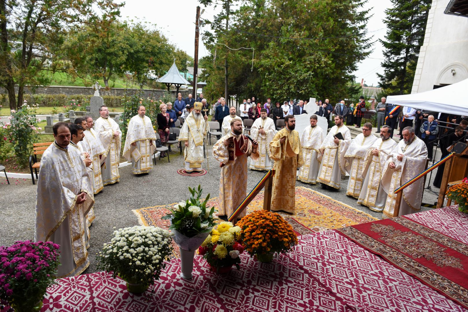 foto: iCreateMEDIA PS Antonie a slujit la Parohia botoșăneană „Sfântul Ierarh Nicolae” Bucecea
