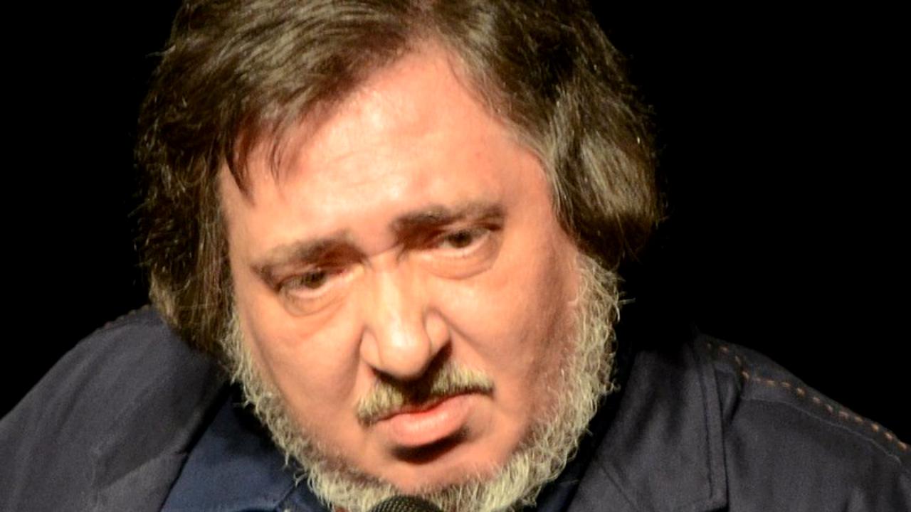 S-a stins poetul cumpenei luminoase