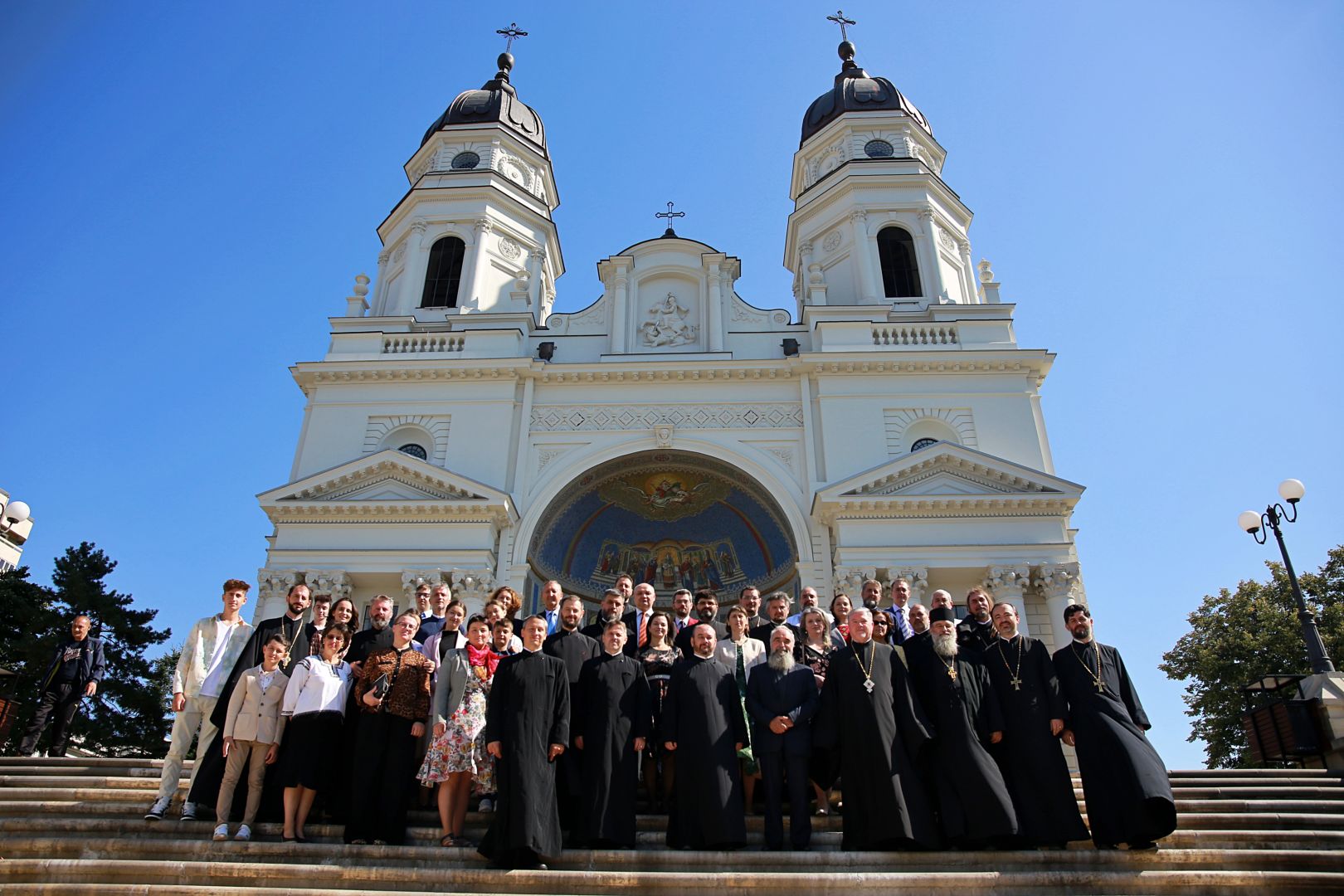 foto: Flavius Popa 20 de ani de activitate în ogorul Bisericii: Promoția 2001 a Facultății de Teologie Ortodoxă s-a reîntâlnit la Iași