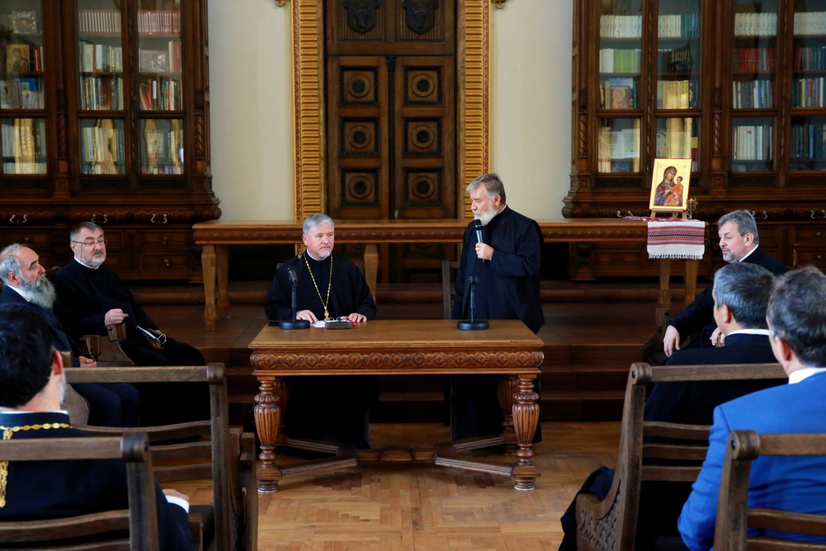 foto: Flavius Popa 20 de ani de activitate în ogorul Bisericii: Promoția 2001 a Facultății de Teologie Ortodoxă s-a reîntâlnit la Iași
