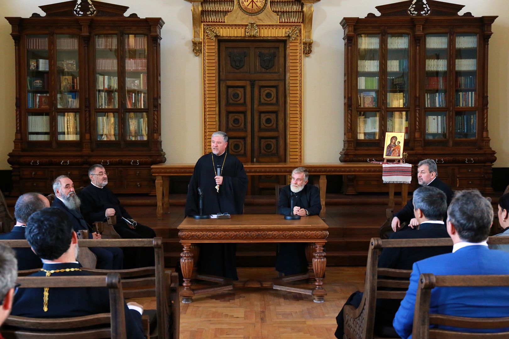 foto: Flavius Popa 20 de ani de activitate în ogorul Bisericii: Promoția 2001 a Facultății de Teologie Ortodoxă s-a reîntâlnit la Iași