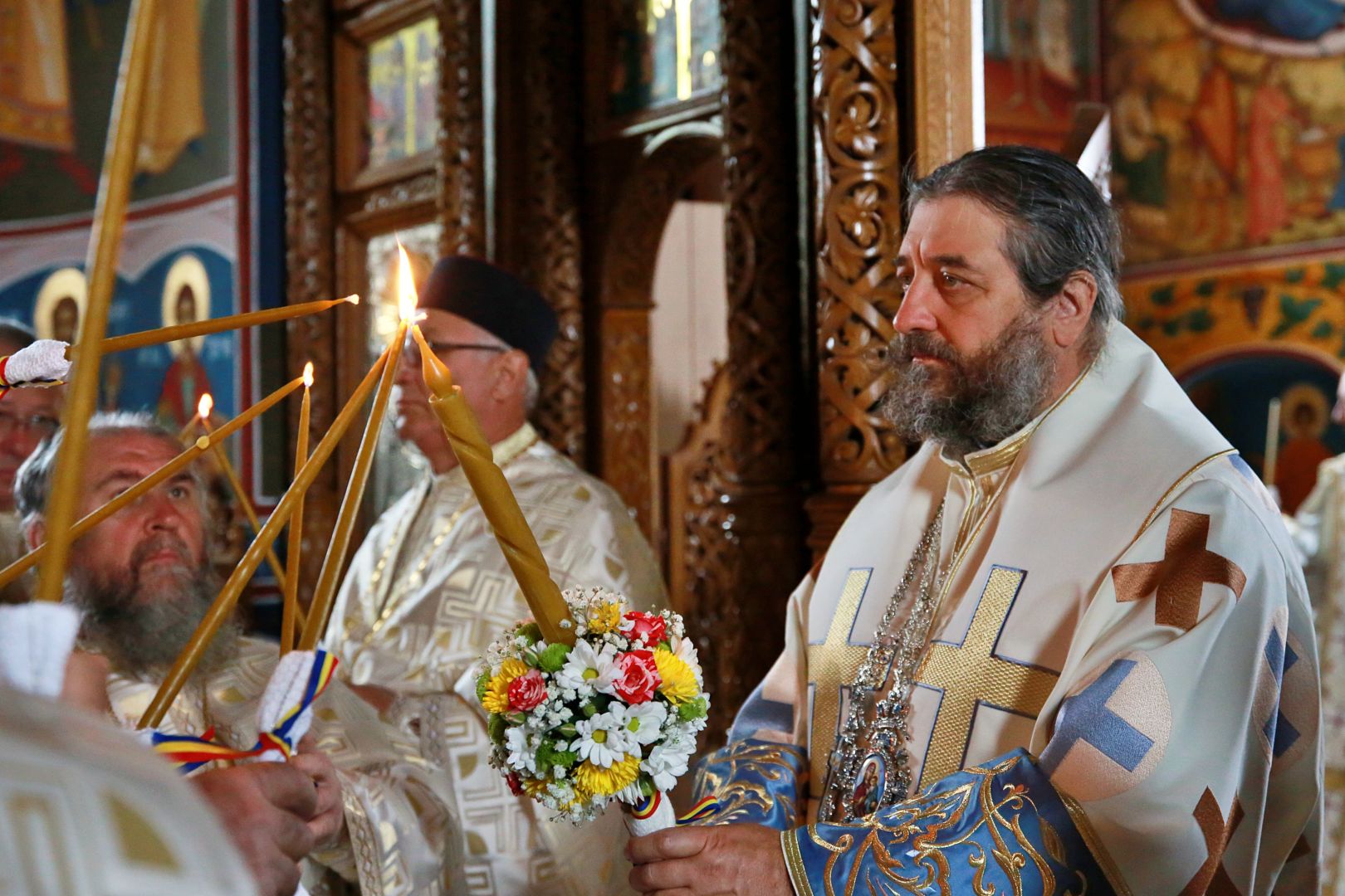 foto: Flavius Popa Biserica Parohiei Curechiștea a fost târnosită de PS Nichifor Botoșăneanul