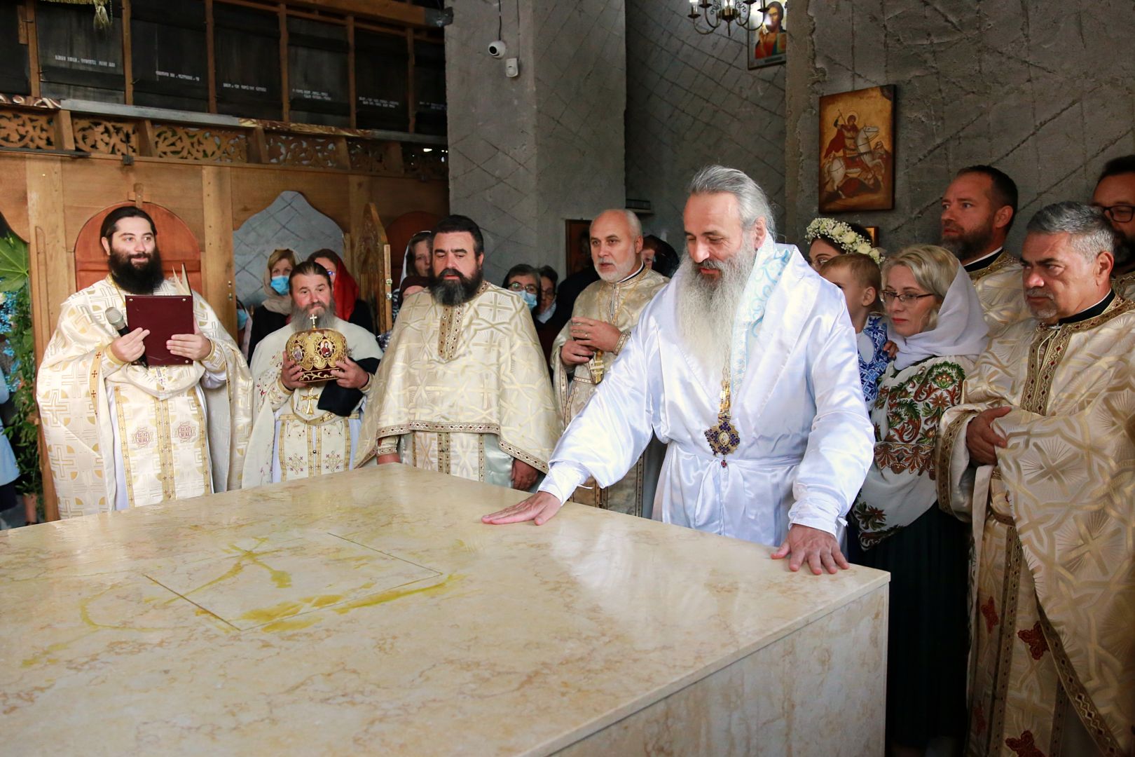 (Video) Biserica Parohiei Deleni II a fost târnosită astăzi (Video) Biserica Parohiei Deleni II a fost târnosită astăzi
