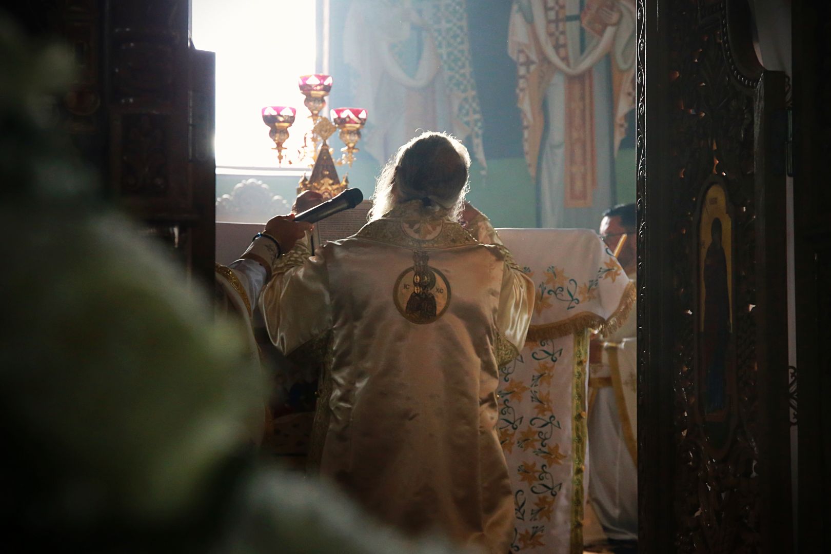 Credincioșii din Grințieș au, începând de astăzi, o nouă biserică