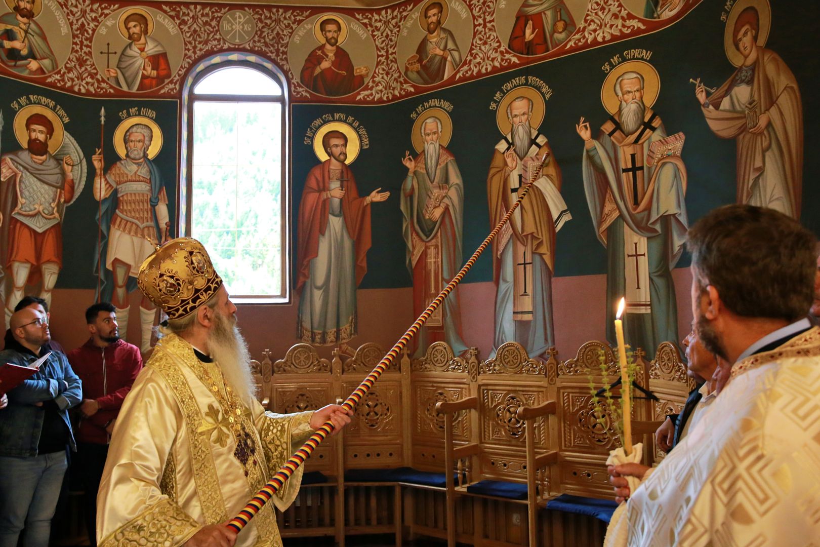 Credincioșii din Grințieș au, începând de astăzi, o nouă biserică