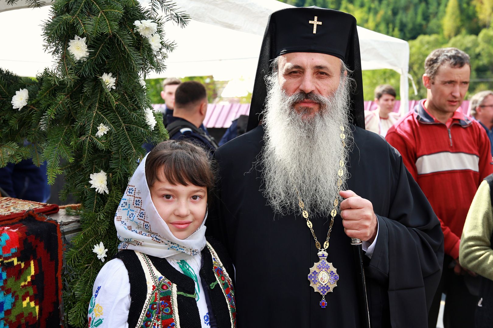 Credincioșii din Grințieș au, începând de astăzi, o nouă biserică