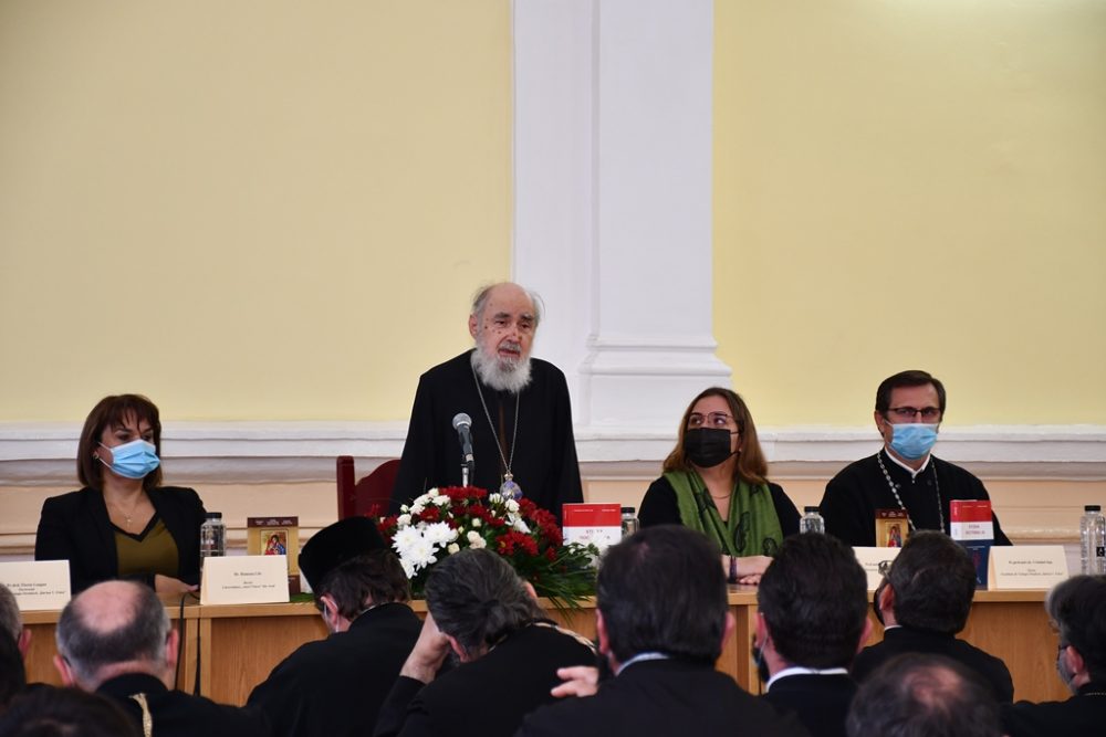Foto: arhiepiscopiaaradului.ro Simpozion internațional la Școala doctorală de teologie din Arad