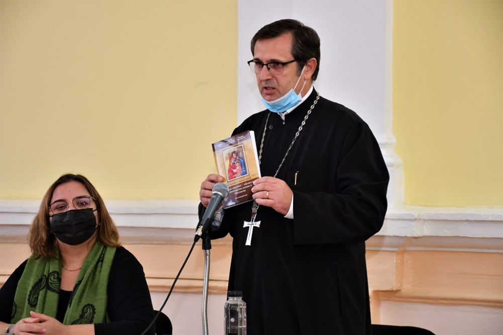 Simpozion studențesc-masteral la Facultatea de Teologie din Arad