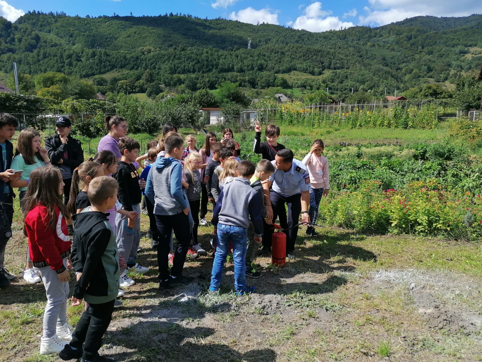 Activități PSI în Tabăra din Pridvorul Satului