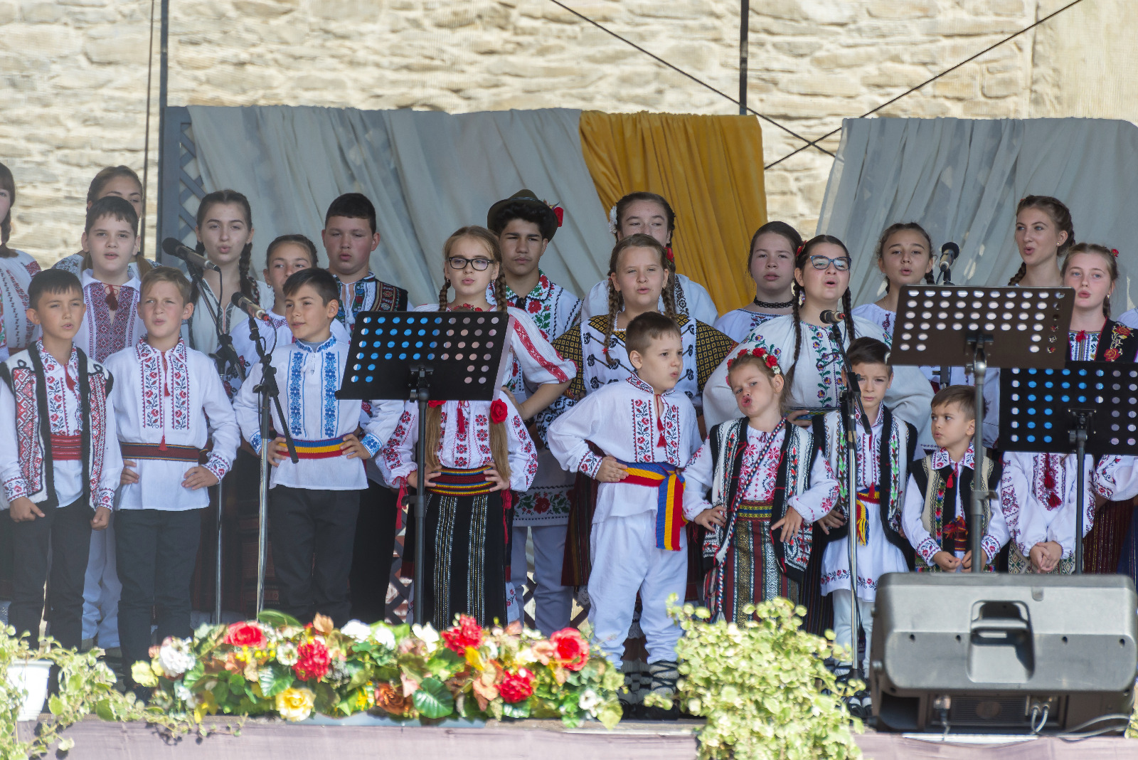 Concert de pricesne în Piaţa Turnului din Piatra Neamţ