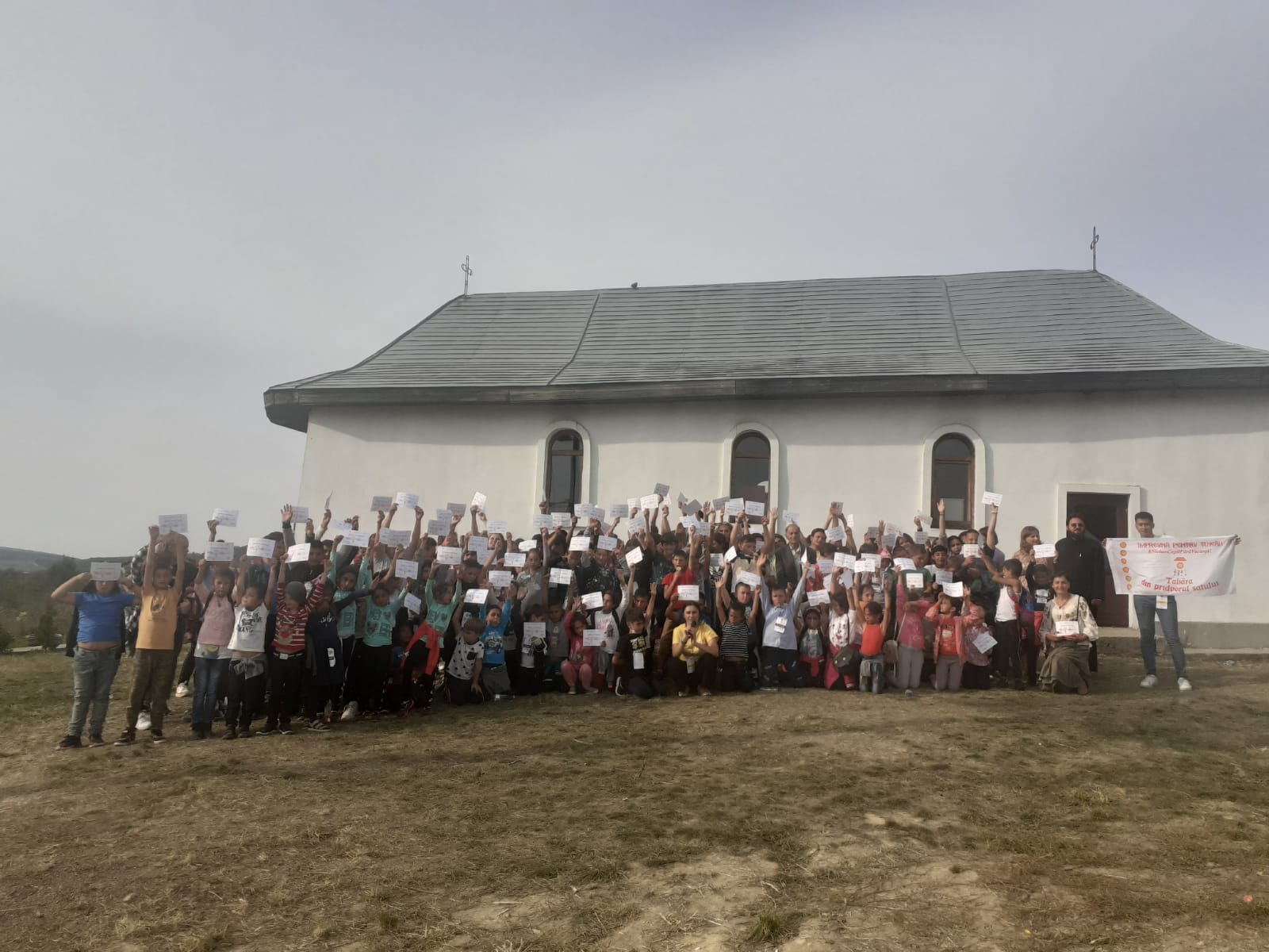 Tabăra din pridvorul satului, în Parohia „Adormirea Maicii Domnului” – Schitu Duca