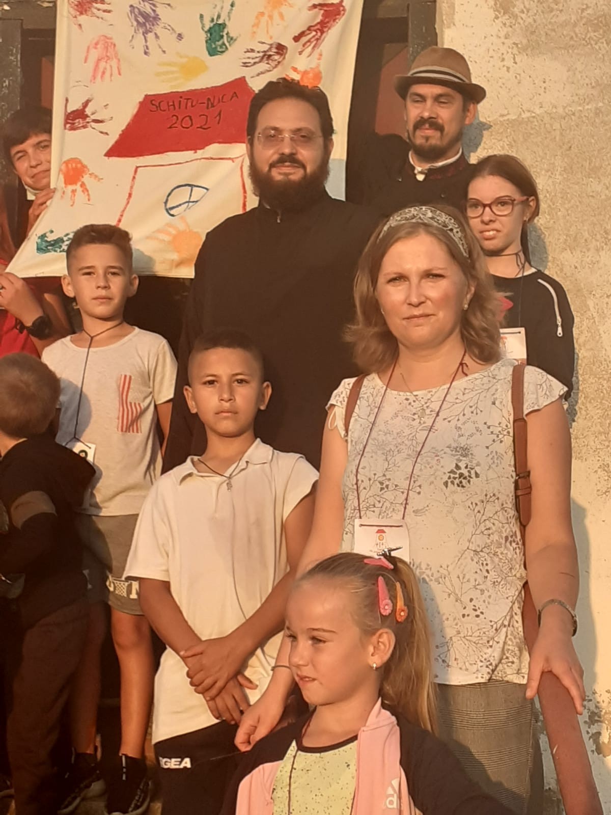 Tabăra din pridvorul satului, în Parohia „Adormirea Maicii Domnului” – Schitu Duca