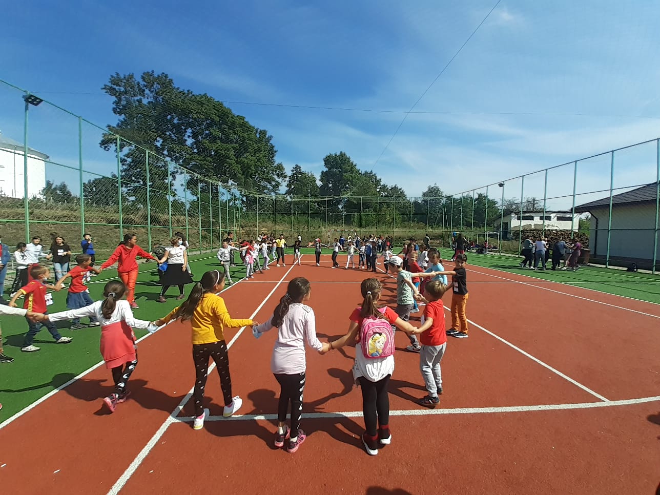 Tabăra din pridvorul satului, în Parohia „Adormirea Maicii Domnului” – Schitu Duca