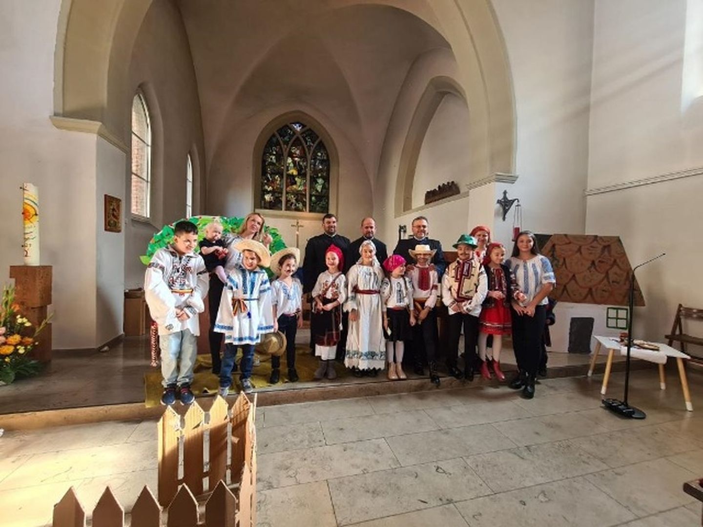Slujbă panortodoxă și Liturghie Arhierească în cinstea Sfintei Parascheva, la München