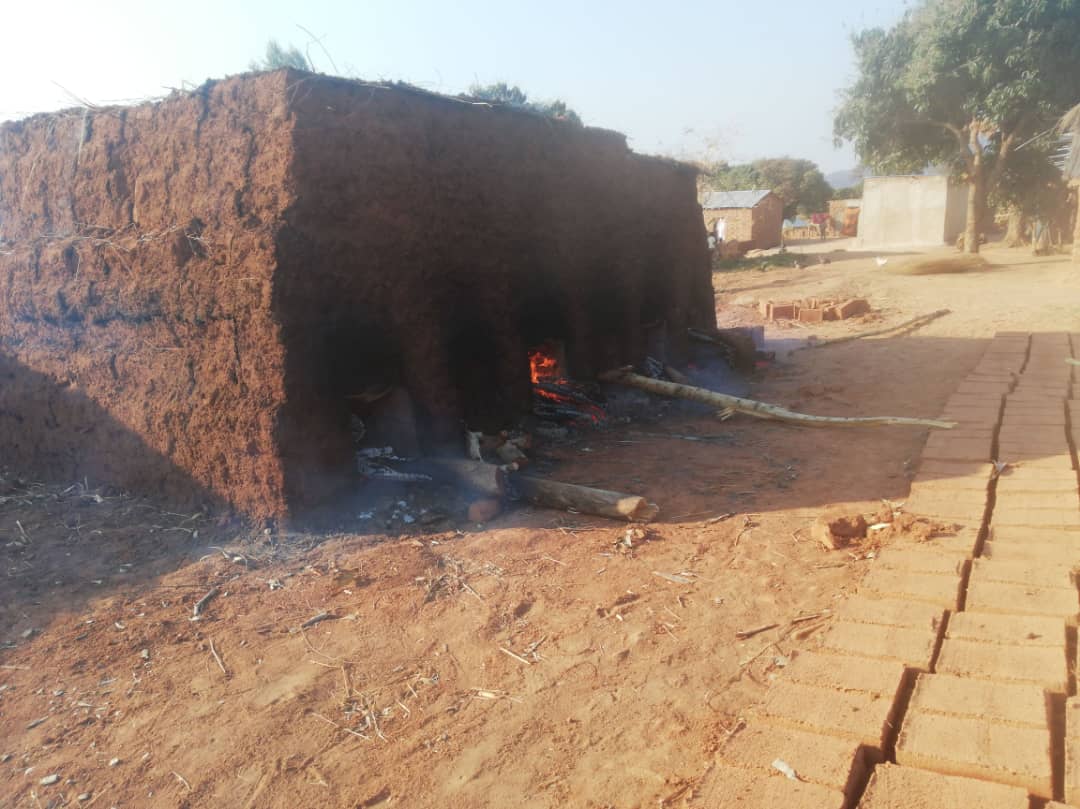 32 de case – acoperiş şi bucurie pentru tot atâtea familii tanzaniene 32 de case – acoperiş şi bucurie pentru tot atâtea familii tanzaniene