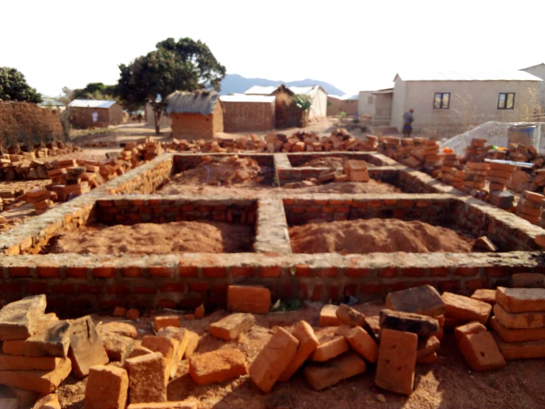 32 de case – acoperiş şi bucurie pentru tot atâtea familii tanzaniene 32 de case – acoperiş şi bucurie pentru tot atâtea familii tanzaniene