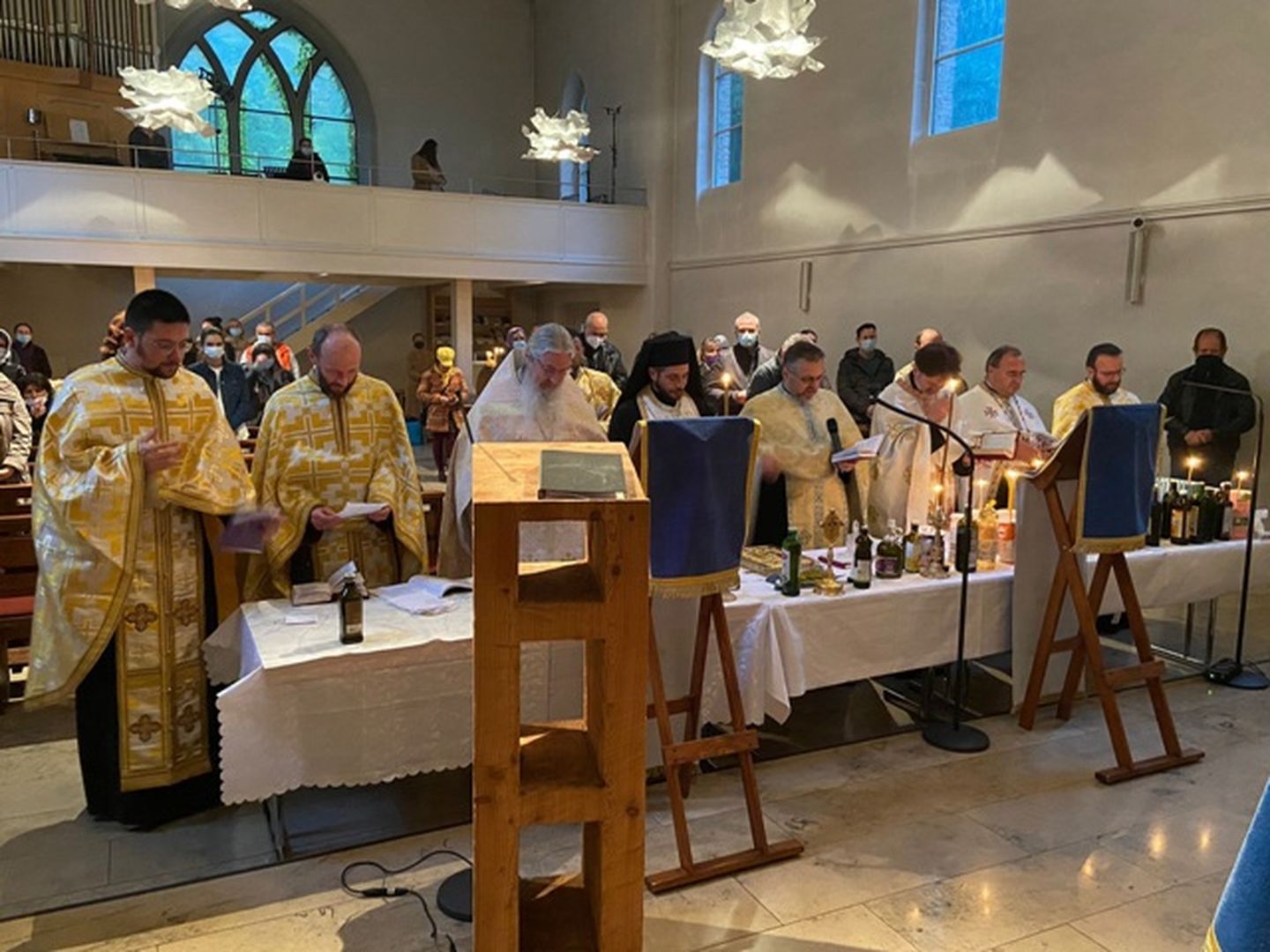 Slujbă panortodoxă și Liturghie Arhierească în cinstea Sfintei Parascheva, la München