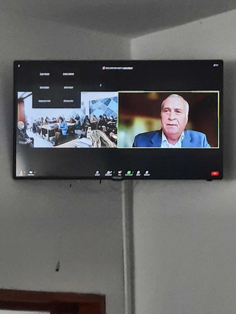 „Valențele educației în societatea actuală”, la Liceul Teoretic de Informatică „Grigore Moisil” din Iași