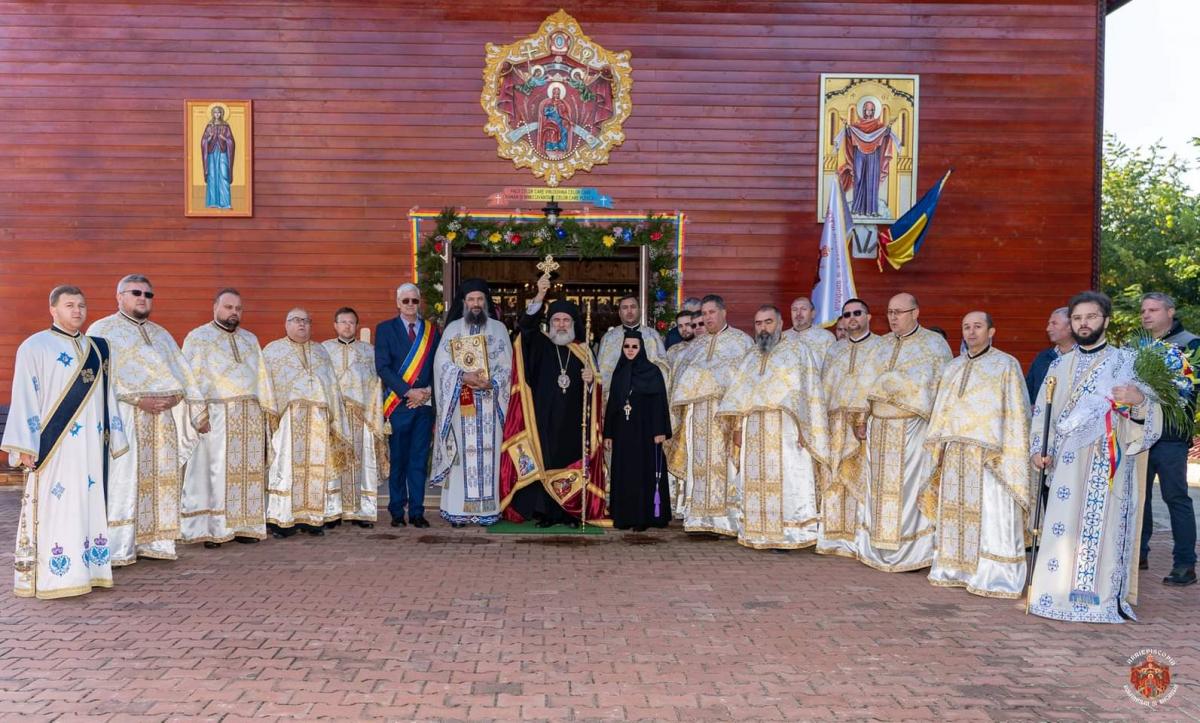 IPS Ioachim, la hramul Metocului chiriarhal Valea Budului