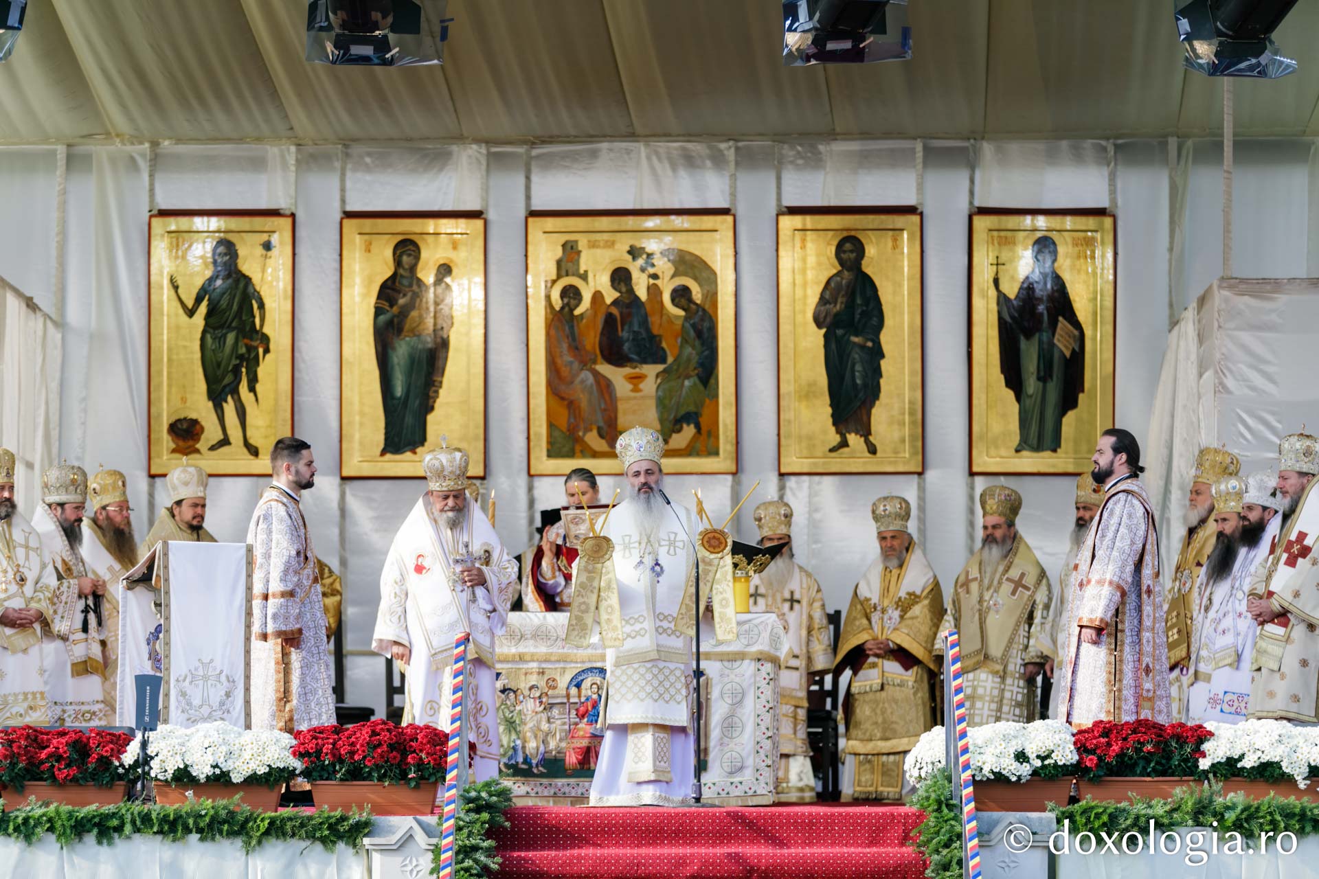 Hramul Iașului: „Ce minunată gazdă a fost Sfânta Parascheva!”