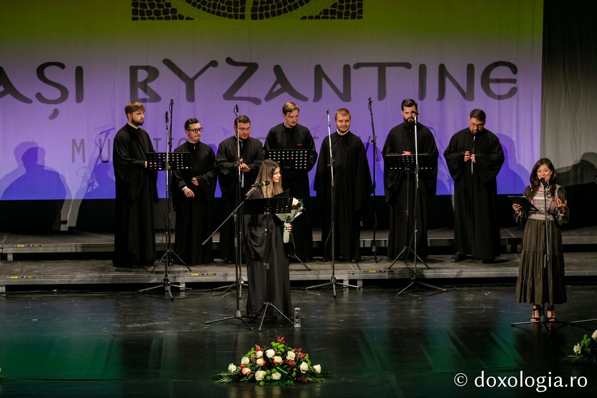 Concert de muzică psaltică la Teatrul Național din Iași, marca IBMF