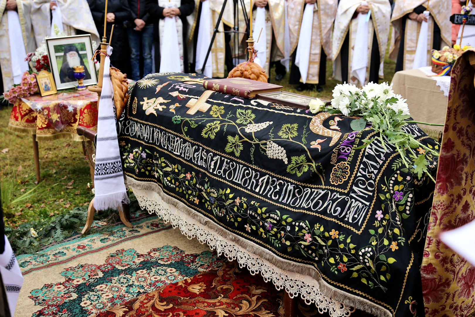 Ieroschimonahul Elefterie Păduraru a fost înhumat la Schitul Cărbuna: „Avem certitudinea că Dumnezeu l-a primit în rândul drepților”