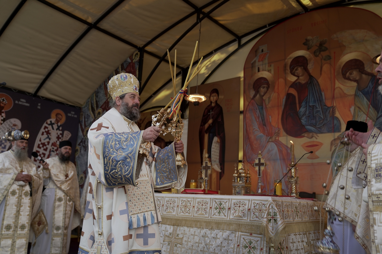 PS Părinte Nichifor Botoșăneanul: „Viața creștinului trebuie să fie o pregătire permanentă pentru întâlnirea cu Dumnezeu”