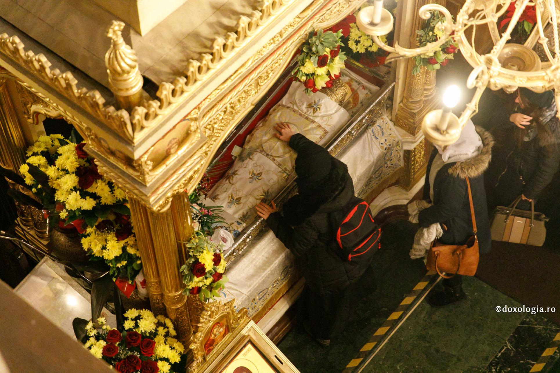 Prin cinstea arătată sfinților, să atragem și noi iubirea de oameni a lui Dumnezeu