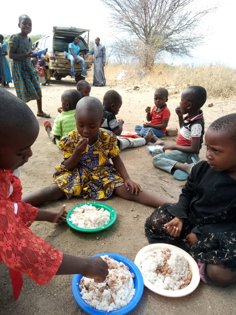 Sfânta Parascheva de la Iași serbată în Parohia Idodi, Tanzania Sfânta Parascheva de la Iași serbată în Parohia Idodi, Tanzania