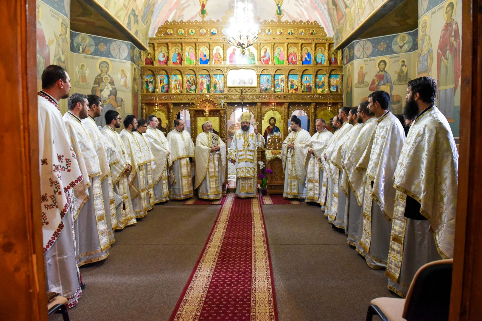 Ansamblul Parohiei Poiana – Brăești a fost sfințit de PS Nichifor Botoșăneanul