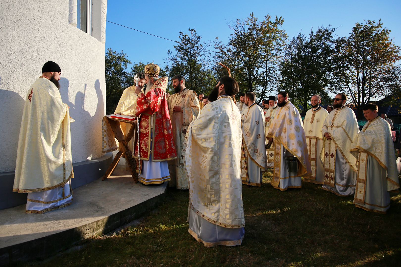 Biserica Parohiei Bocnița a fost târnosită de IPS Părinte Mitropolit Teofan