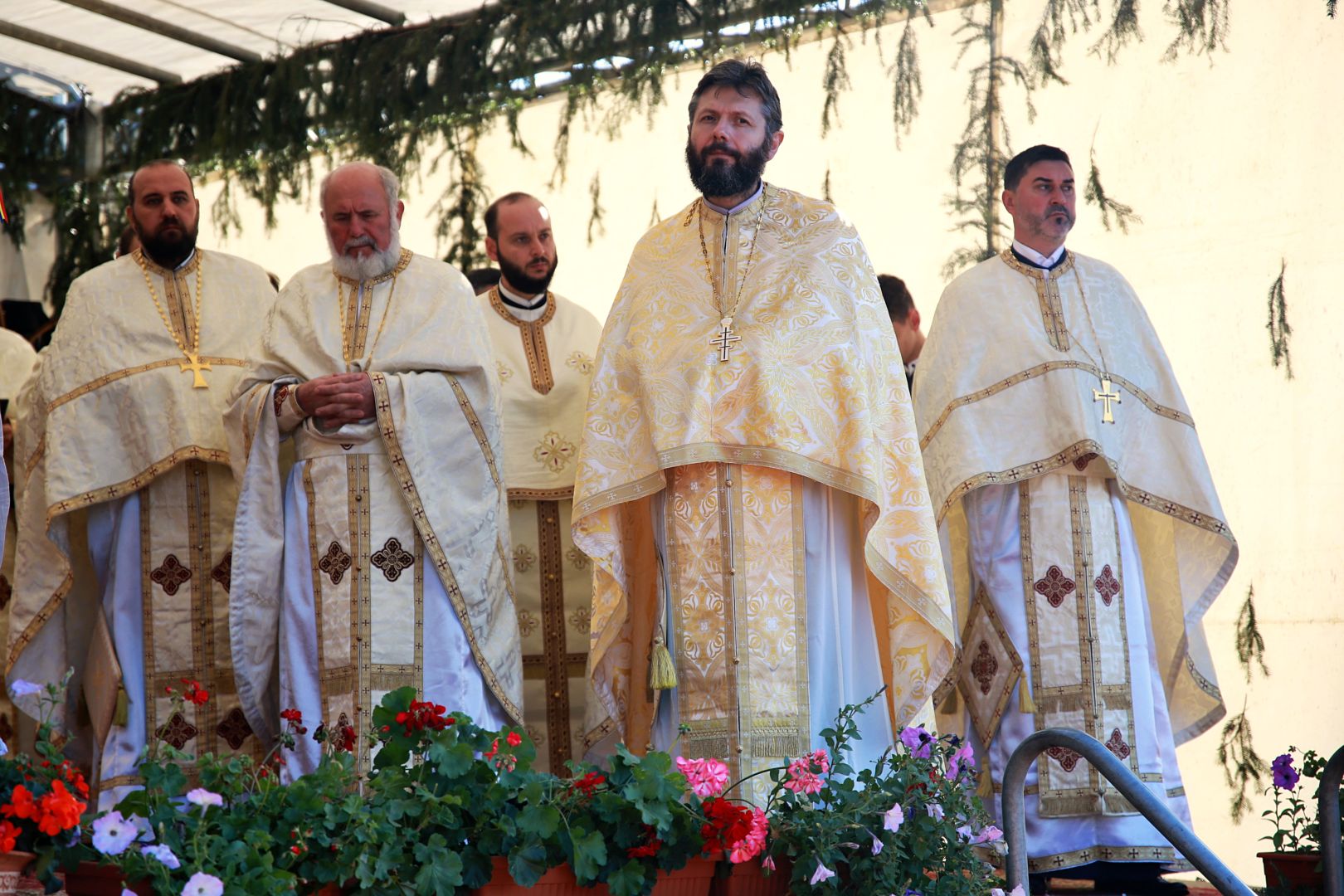 Biserica Parohiei Bocnița a fost târnosită de IPS Părinte Mitropolit Teofan