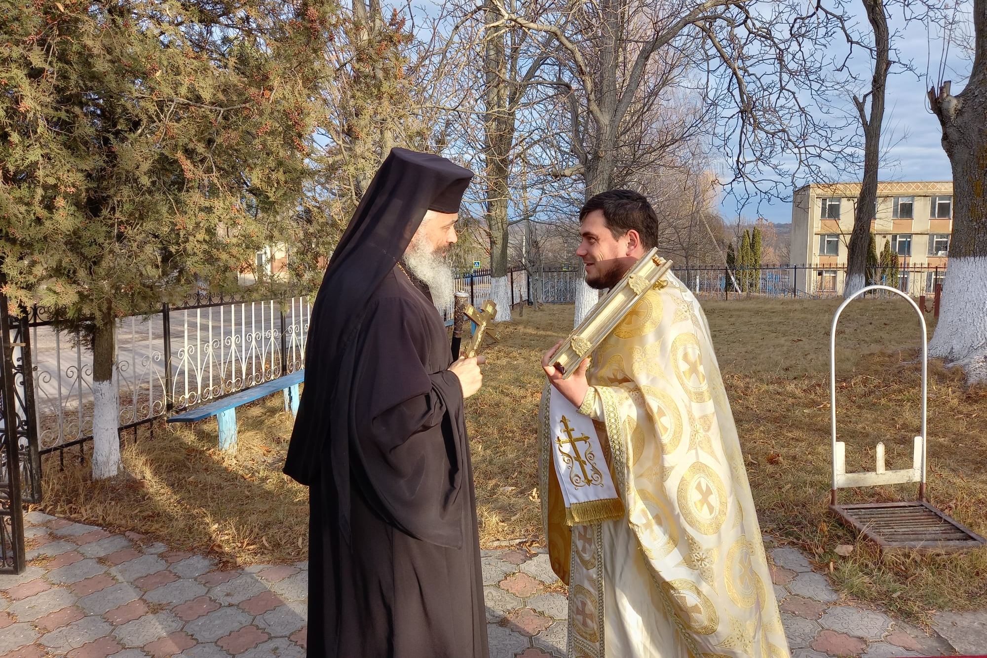 Slujire arhierească în Parohia Lipnic-Ocniţa